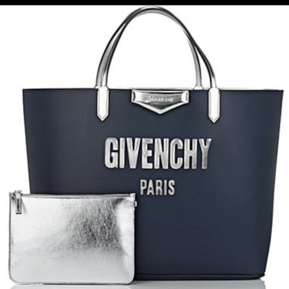Givenchy Leather Antigona Tote - Picture 8 of 8